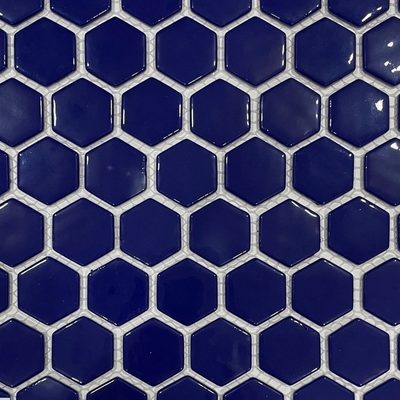 Pâte de verre en hexagones 30 mm, bleue, sérigraphiée. Pour piscines, hammams et douches.