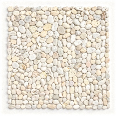 Mosaïque de galets naturels arrondis blancs et crème, finition mate