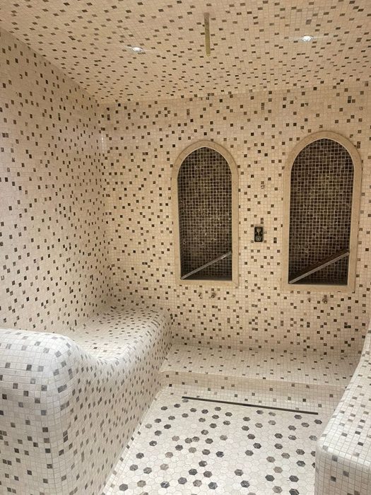Hammam en pierre, niches en arc, pierre naturelle