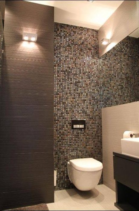 Toilettes, mur en mosaïque bronze, cristal